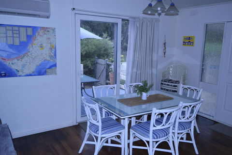 Beachwalk Cottage - Brisbane 4u 6