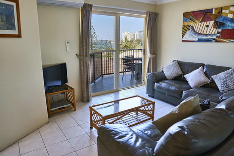 Bayview Beach Holiday Apartments - Tourism Brisbane 6