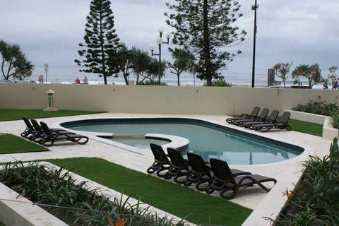 Zenith Ocean Front Apartments - Tourism Brisbane 4