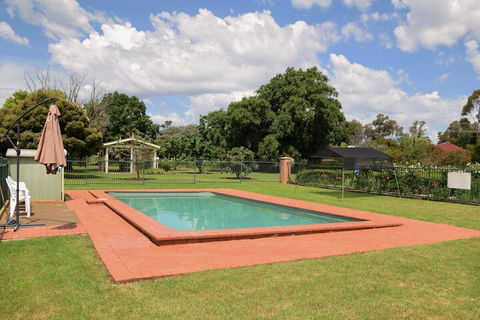 Golfview Motor Inn - Tourism Brisbane 6