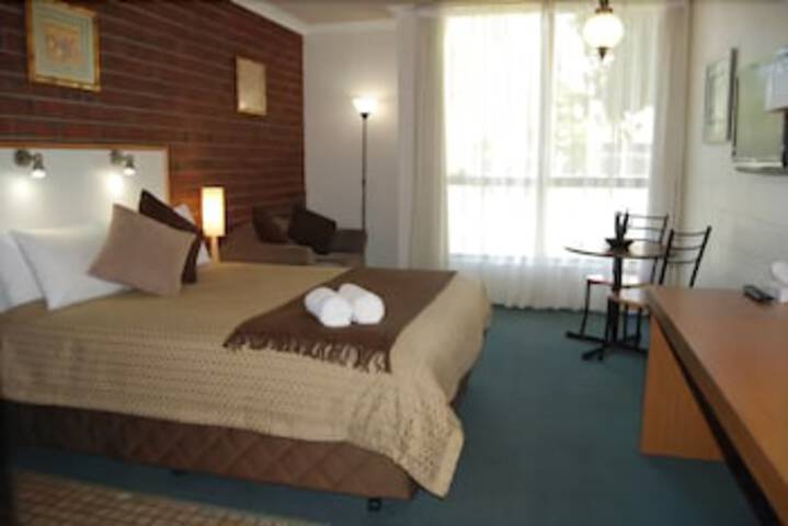 Fernbank VIC Brisbane 4u