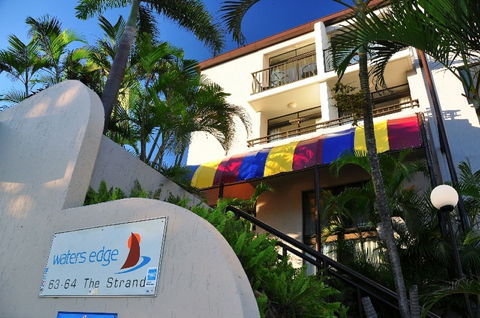 Waters Edge The Strand - Tourism Brisbane 1