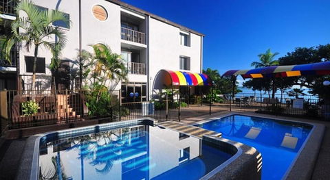 Waters Edge The Strand - Tourism Brisbane 4