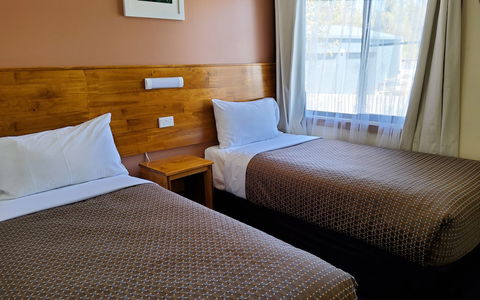 Highway Motor Inn - Brisbane Tourism 6