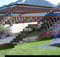 Poachers Paradise Motel - Brisbane Tourism