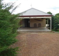 Gumtrees Cottage - Brisbane Tourism