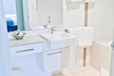 Beach Blue Resort - Tourism Brisbane 4