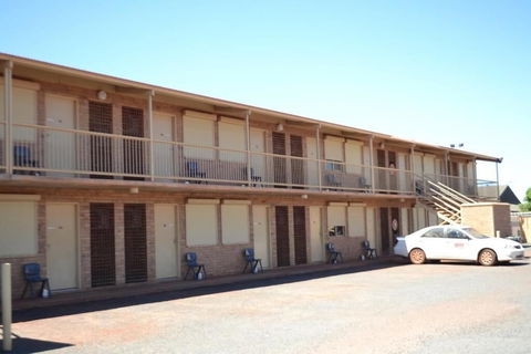 The Lodge Motel - Tourism Brisbane 3