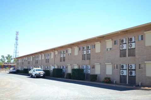 The Lodge Motel - Tourism Brisbane 1