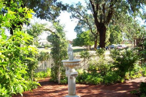 Cottage On Tottenham - Brisbane Tourism 7