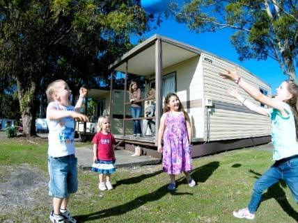Aukaka Caravan Park - Tourism Brisbane 0