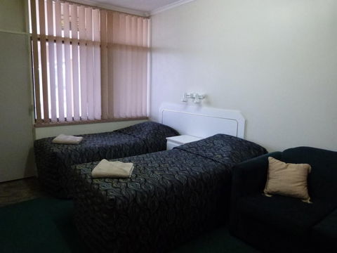 Grand Central Motel - Tourism Brisbane 6