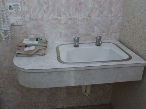 Grand Central Motel - Tourism Brisbane 2