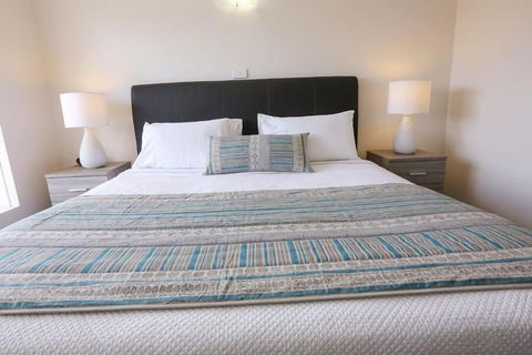 Seven Pines Motor Inn - Tourism Brisbane 6