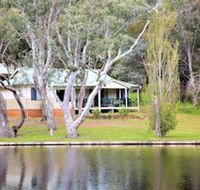 Bushy Lake Chalets - Brisbane 4u