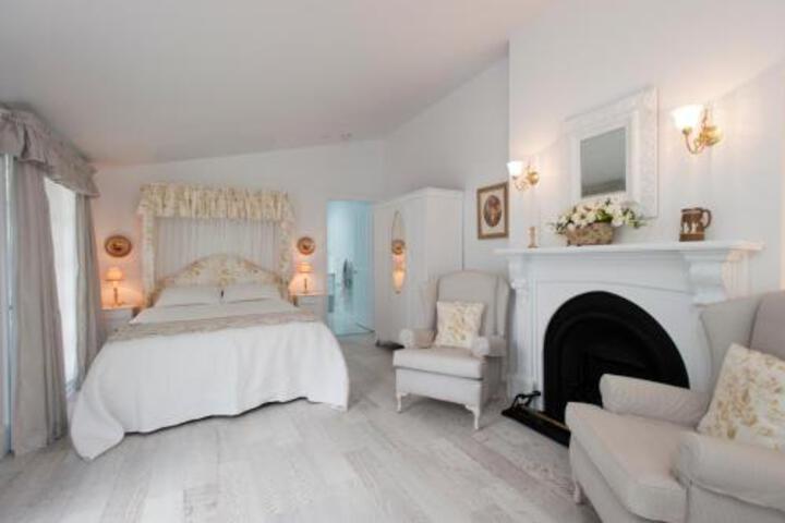 Bishopsbourne TAS Brisbane 4u