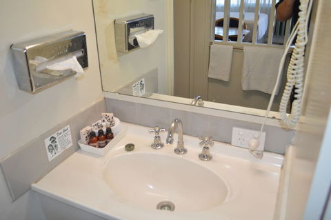 SureStay Hotel By Best Western Karinga Motel - Tourism Brisbane 6
