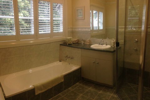 Elindale House Bed & Breakfast - Tourism Brisbane 7