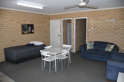 Kalbarri Seafront Villas - Tourism Brisbane 6