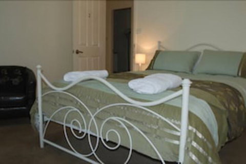 Gloucester On Avon Bed & Breakfast - Tourism Brisbane 7
