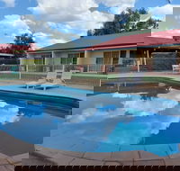 Emerald Explorers Inn - Brisbane Tourism