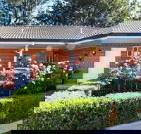 Akuna Motor Inn and Apartments - Brisbane 4u