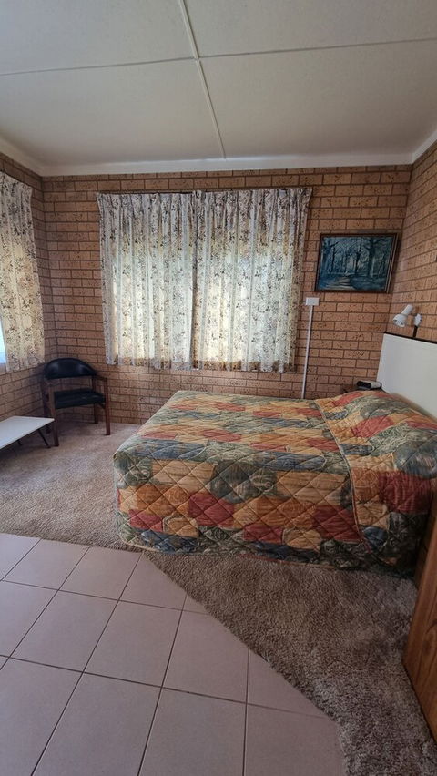 Lone Pine Motel - Corowa - Tourism Brisbane 6