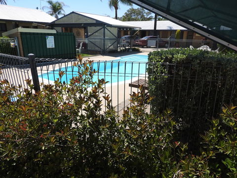 Lone Pine Motel - Corowa - Tourism Brisbane 0