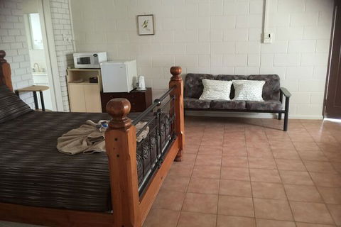 Warrumbungles Mountain Motel - Tourism Brisbane 4