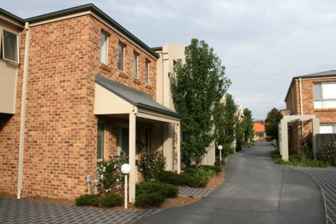 Grand Manor Motor Inn - Queanbeyan - Brisbane Tourism 2