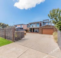 Smiths Beach Paradise - Tourism Brisbane