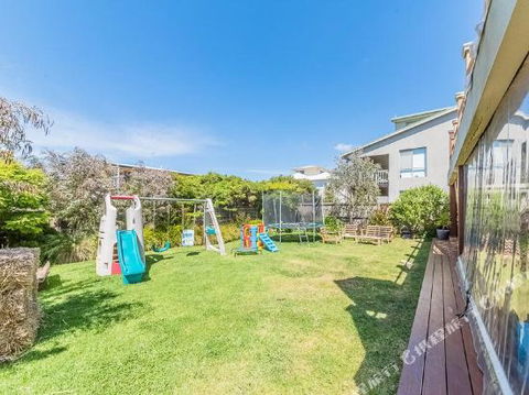 Smiths Beach Paradise - Tourism Brisbane 4