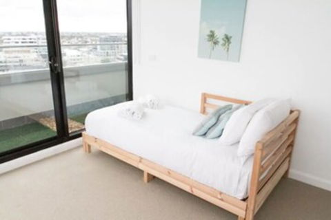 Modern 2 Bedroom Apartment In Melbournes Northcote - Tourism Brisbane 6