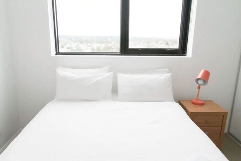 Modern 2 Bedroom Apartment In Melbournes Northcote - Tourism Brisbane 4