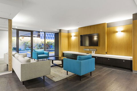 LAURENT Views Of MCG & Yarra River + Fed Square - Brisbane 4u 6