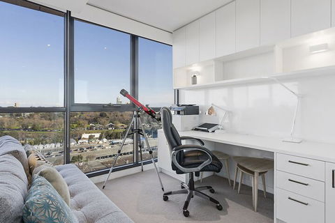 LAURENT Views Of MCG & Yarra River + Fed Square - Brisbane 4u 3