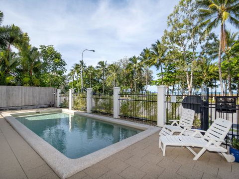 Oceansprey On The Beach - Tourism Brisbane 2