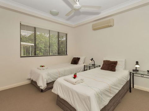 Oceansprey On The Beach - Tourism Brisbane 5