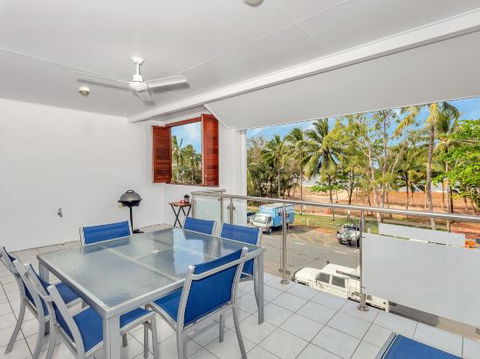 Oceansprey On The Beach - Tourism Brisbane 6