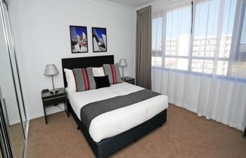 Under The Townsville Sun (694I) - Tourism Brisbane 2