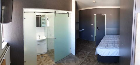 Seranin Bathurst - Brisbane Tourism 3