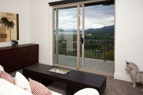 Santai Private 2 Bedroom Apartment - Tourism Brisbane 2