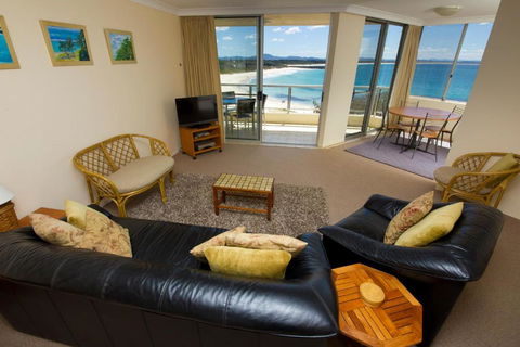 Beachpoint Unit 401 28 North Street - Tourism Brisbane 2