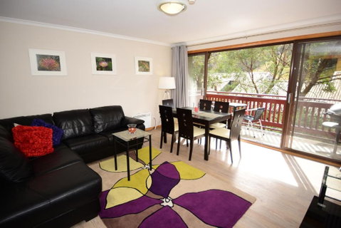 Mowamba D1 - Brisbane Tourism 2