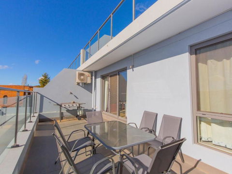 Summit 10 / 35 Clyde Street - Tourism Brisbane 3