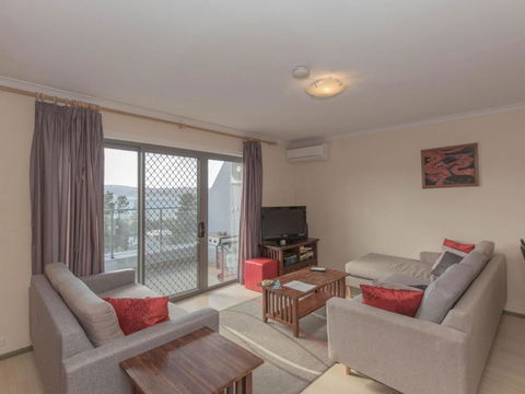 Summit 10 / 35 Clyde Street - Tourism Brisbane 5