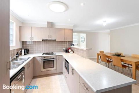 Beach Resort Chalet - Tourism Brisbane 4