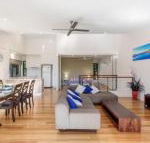 Unit 1 Rainbow Surf Modern two storey townhouse with large shared pool close to beach  shop - Tourism Brisbane