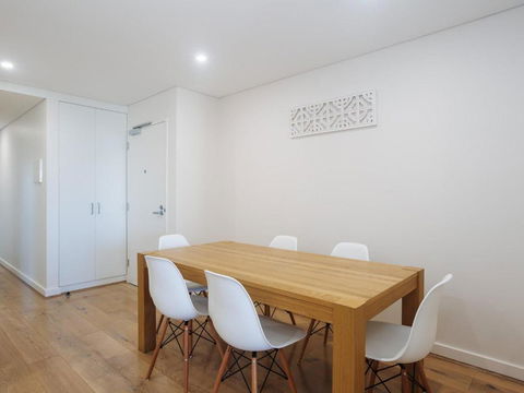 Unit 301 The Shoal 6 8 Bullecourt Street Air Con Walking To Local Shops & Beach - Tourism Brisbane 5