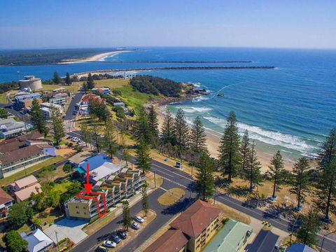 Seaspray Unit 7 Straight Across The Road From Main Beach Yamba - Tourism Brisbane 3